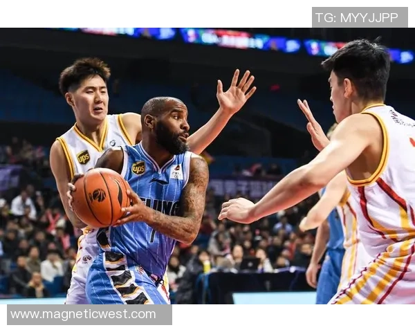 武汉篮球队与南京篮球队赛后分析个人能力对比及战术执行情况