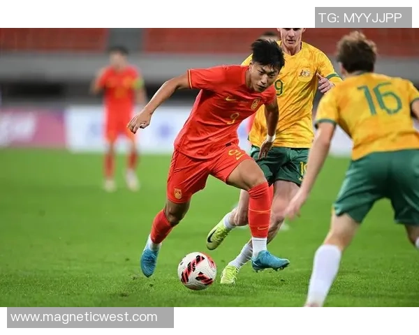 足球明星为何更亲民揭秘他们与球迷之间的真挚互动与温暖故事 足球明星为何更亲民揭秘他们与球迷之间的真挚互动与温暖故事