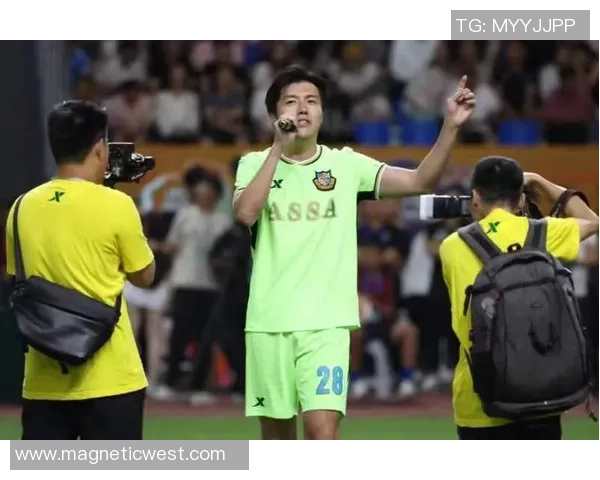 足球明星傅欢的个人简介与精彩瞬间全景展示