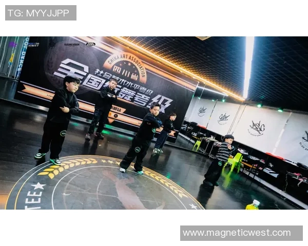 街舞巨献：探秘武汉街舞队的配合